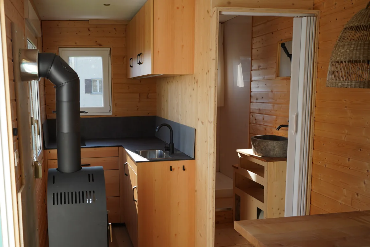 Die Siedlung von Tiny Houses an der Binzackerstrasse.